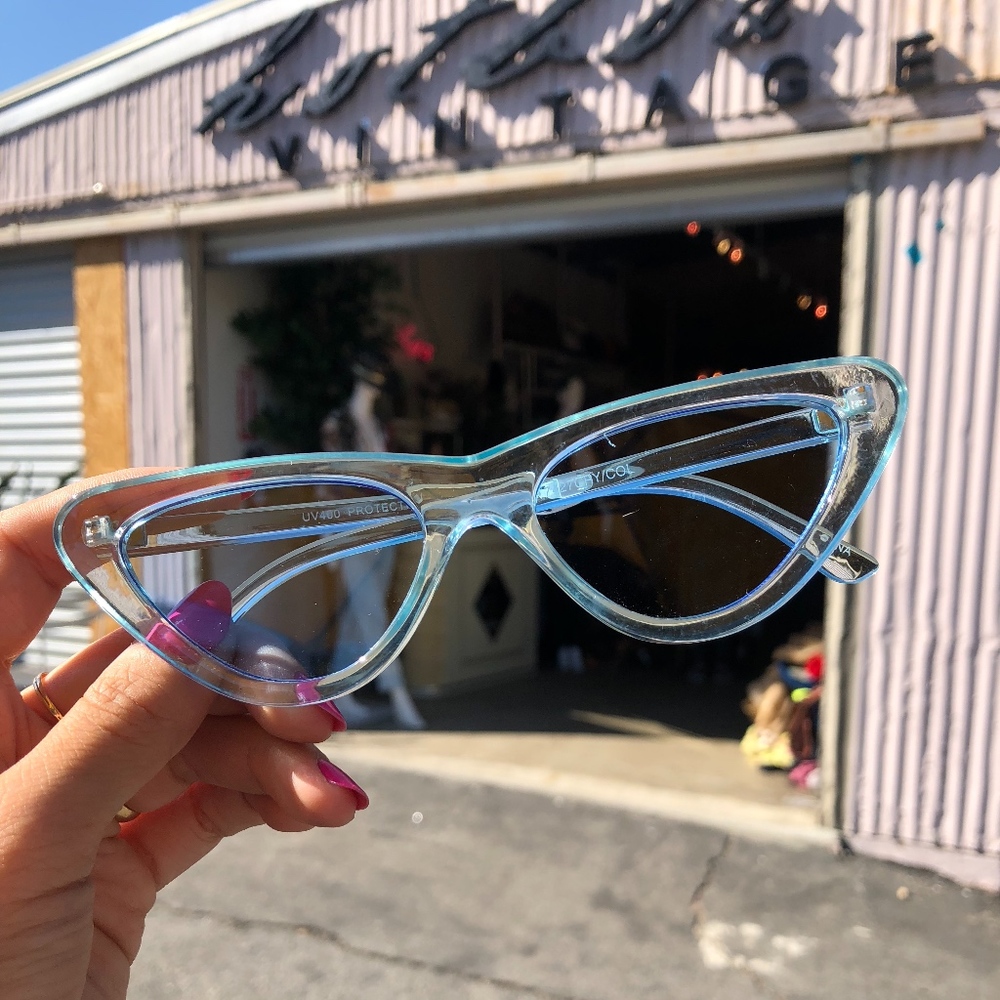 Blue Translucent Cat Eye Sunnies